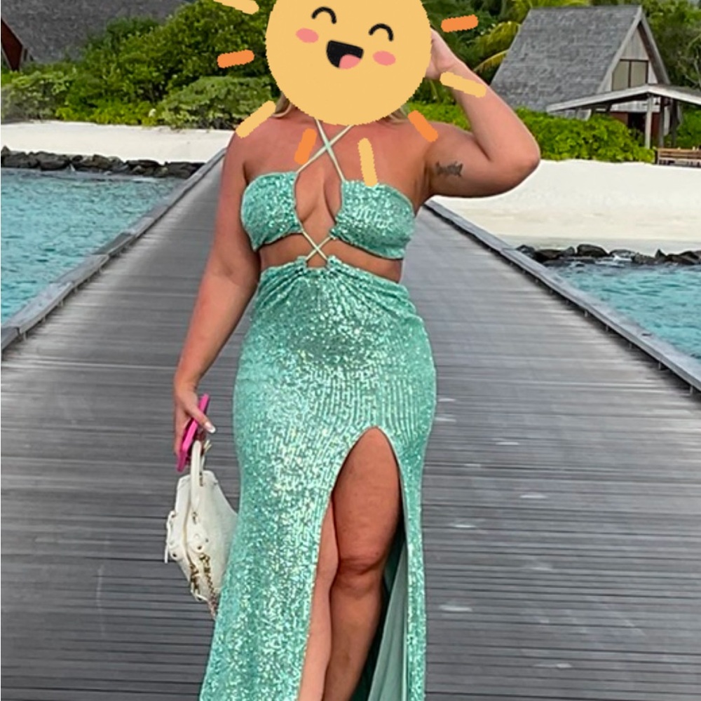 Elegant Green Sequin Prom Dress